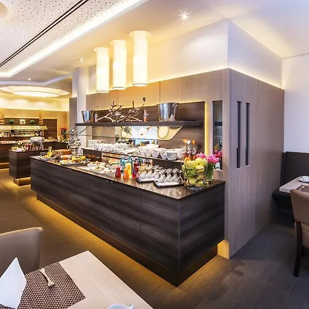 Plaza Ξενοδοχείο 4*
